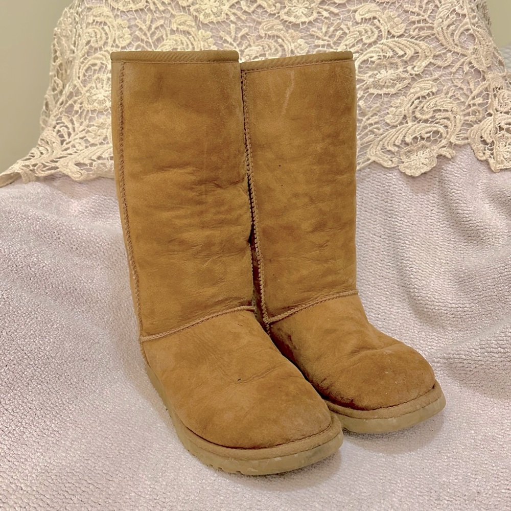 *SOLD* UGG Classic Tall II Boot - Chestnut